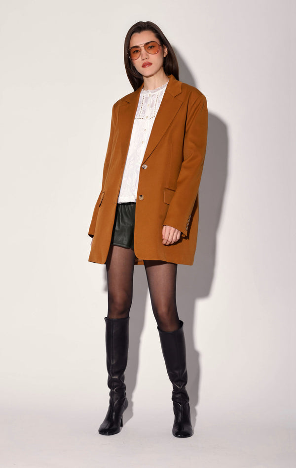 Kira Blazer, Camel