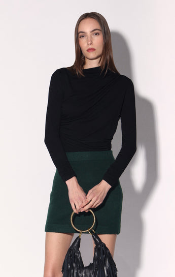 Michaela Top, Black