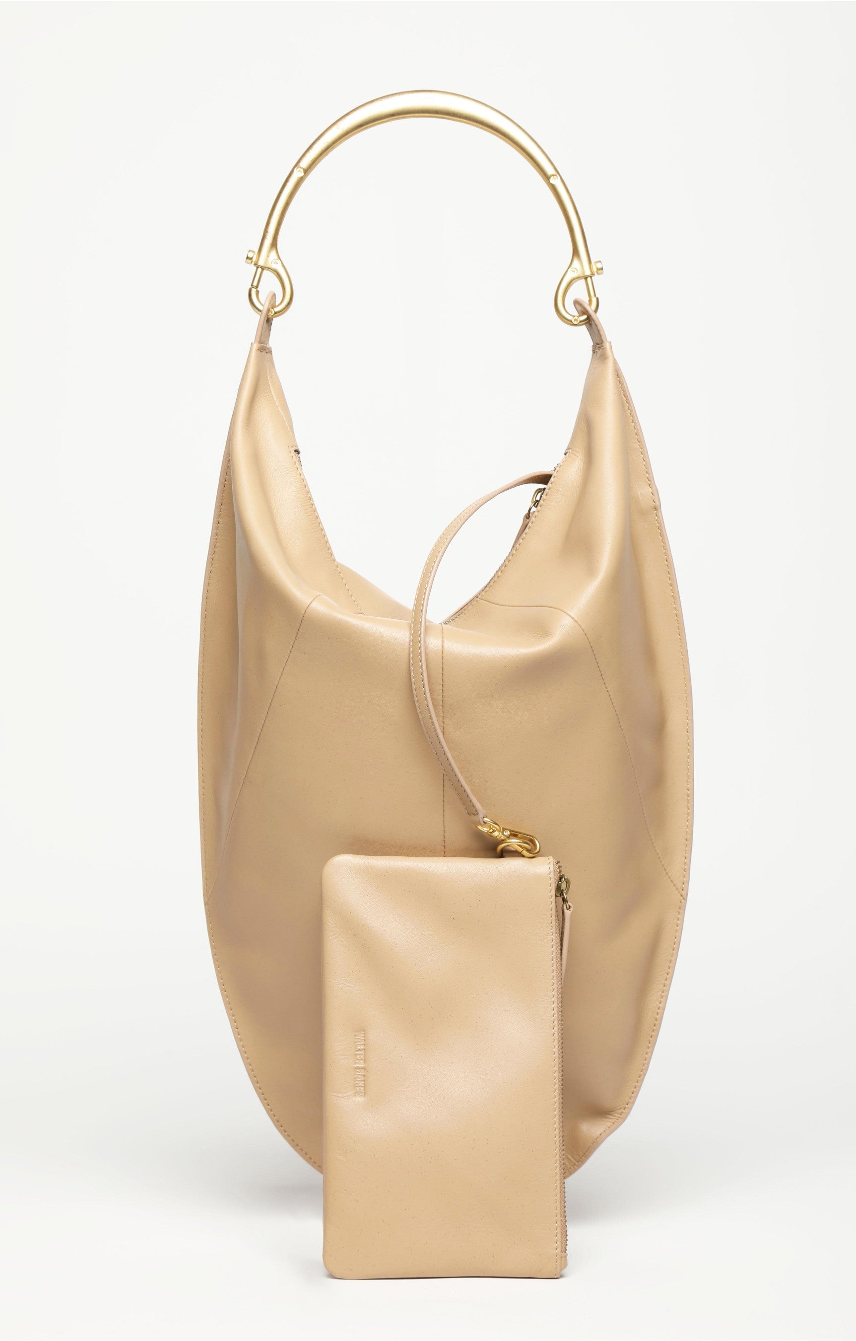 Luna Hobo, Latte