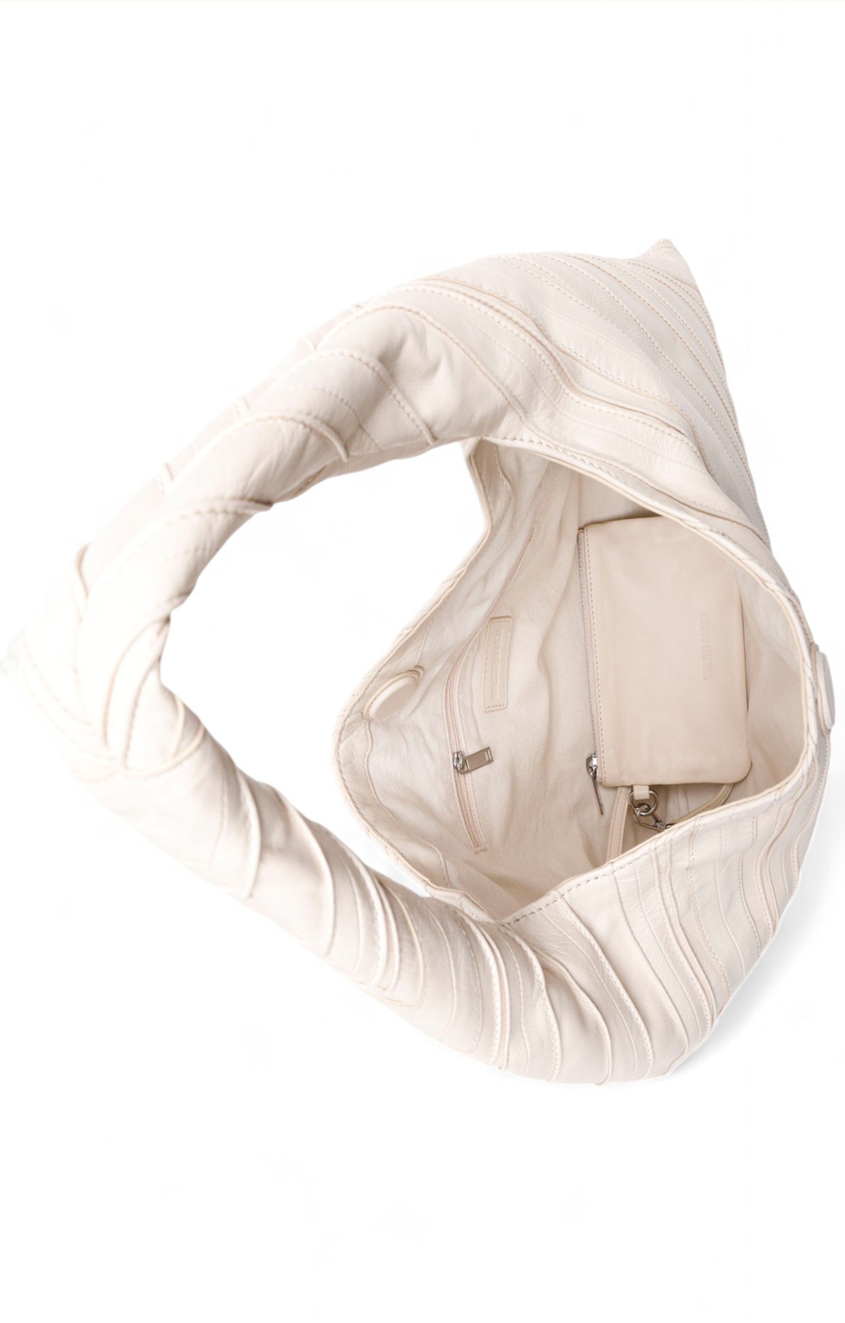 Dakota Shoulder, Oyster