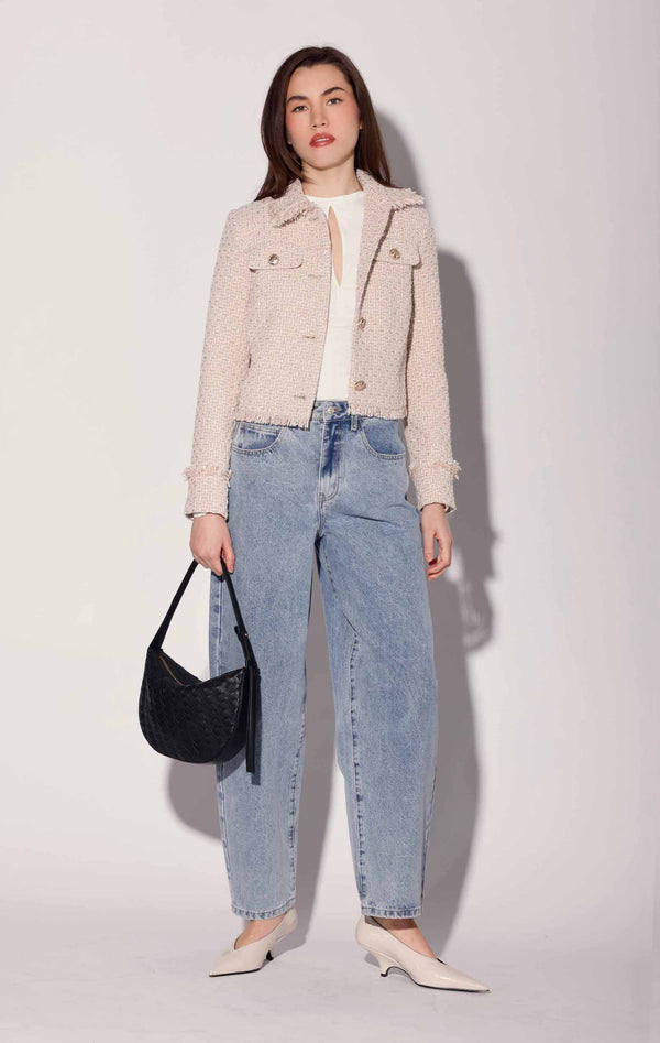 Blake Shoulder, Black