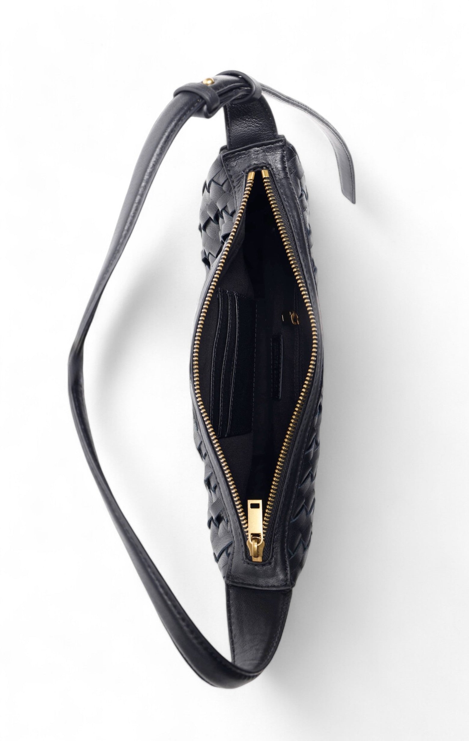 Blake Shoulder, Black