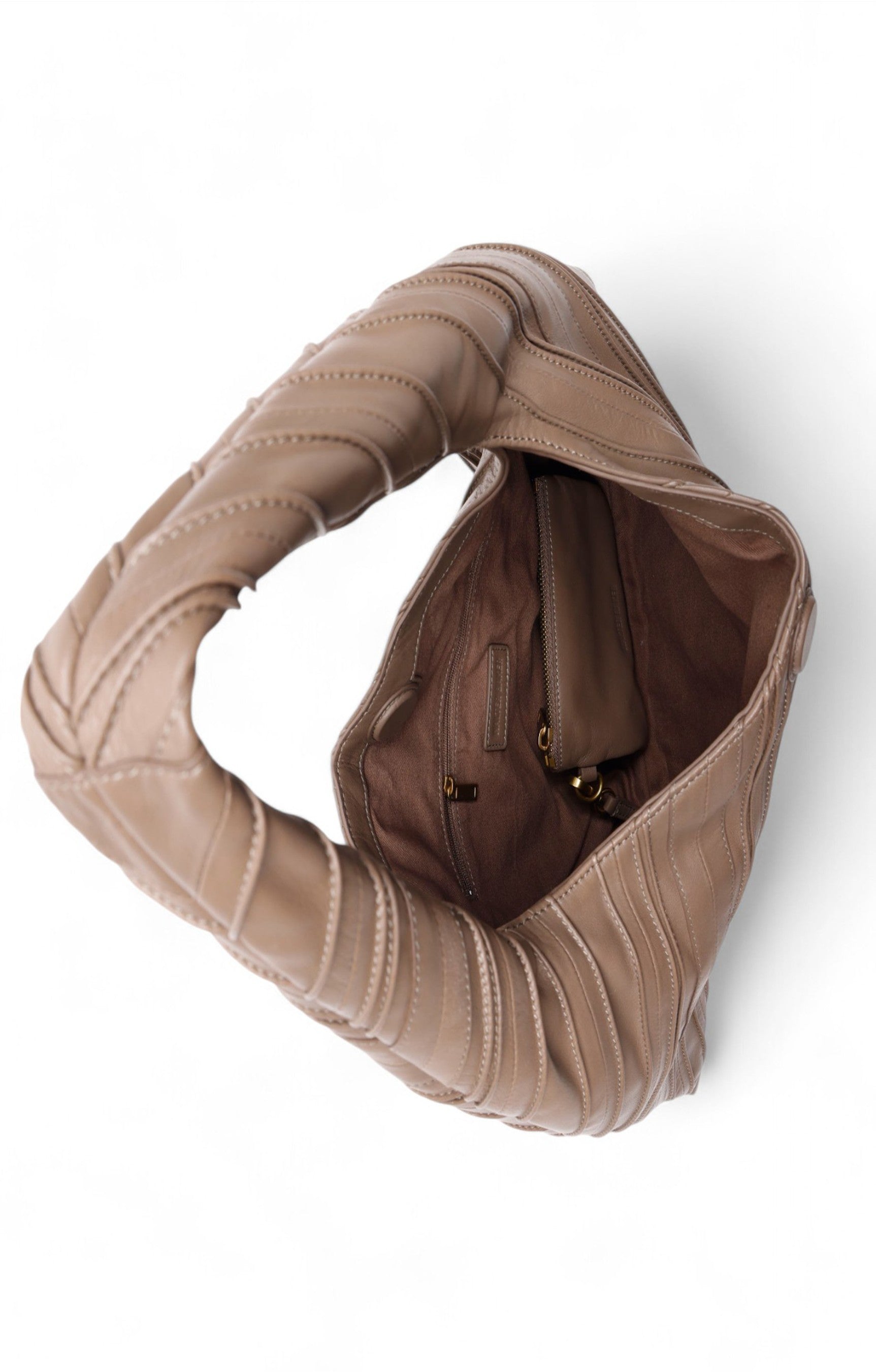 Dakota Shoulder, Cedar