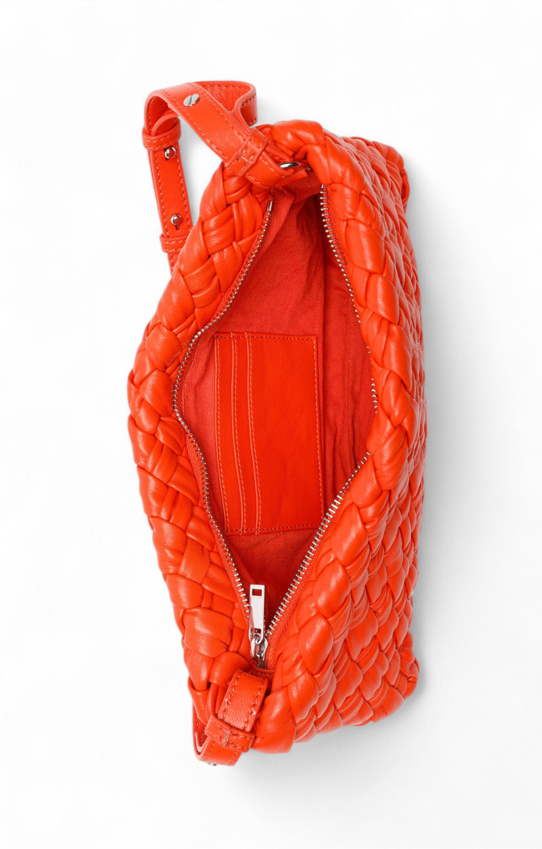 Whitley Clutch, Flame