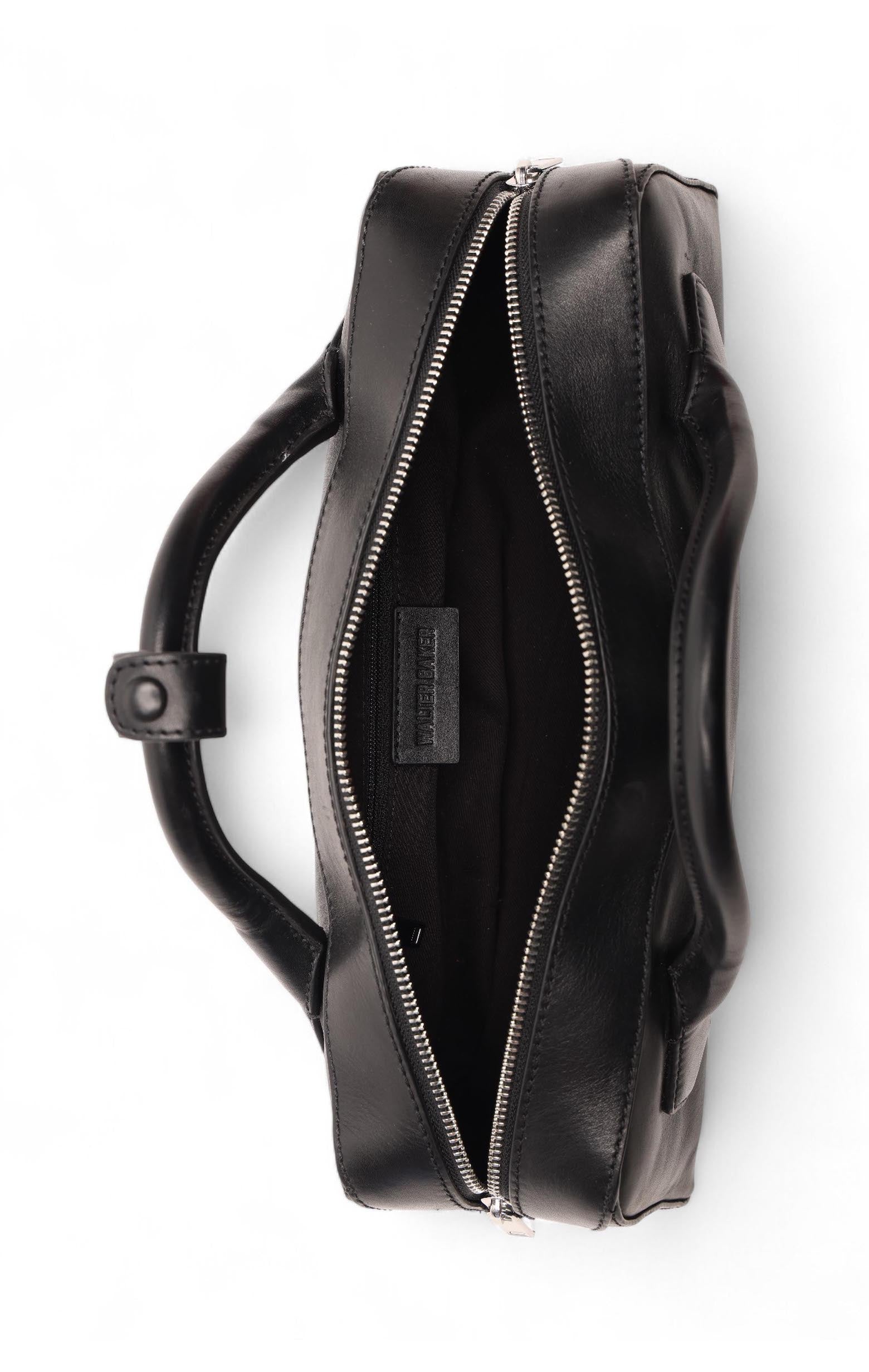 Delilah Satchel, Black