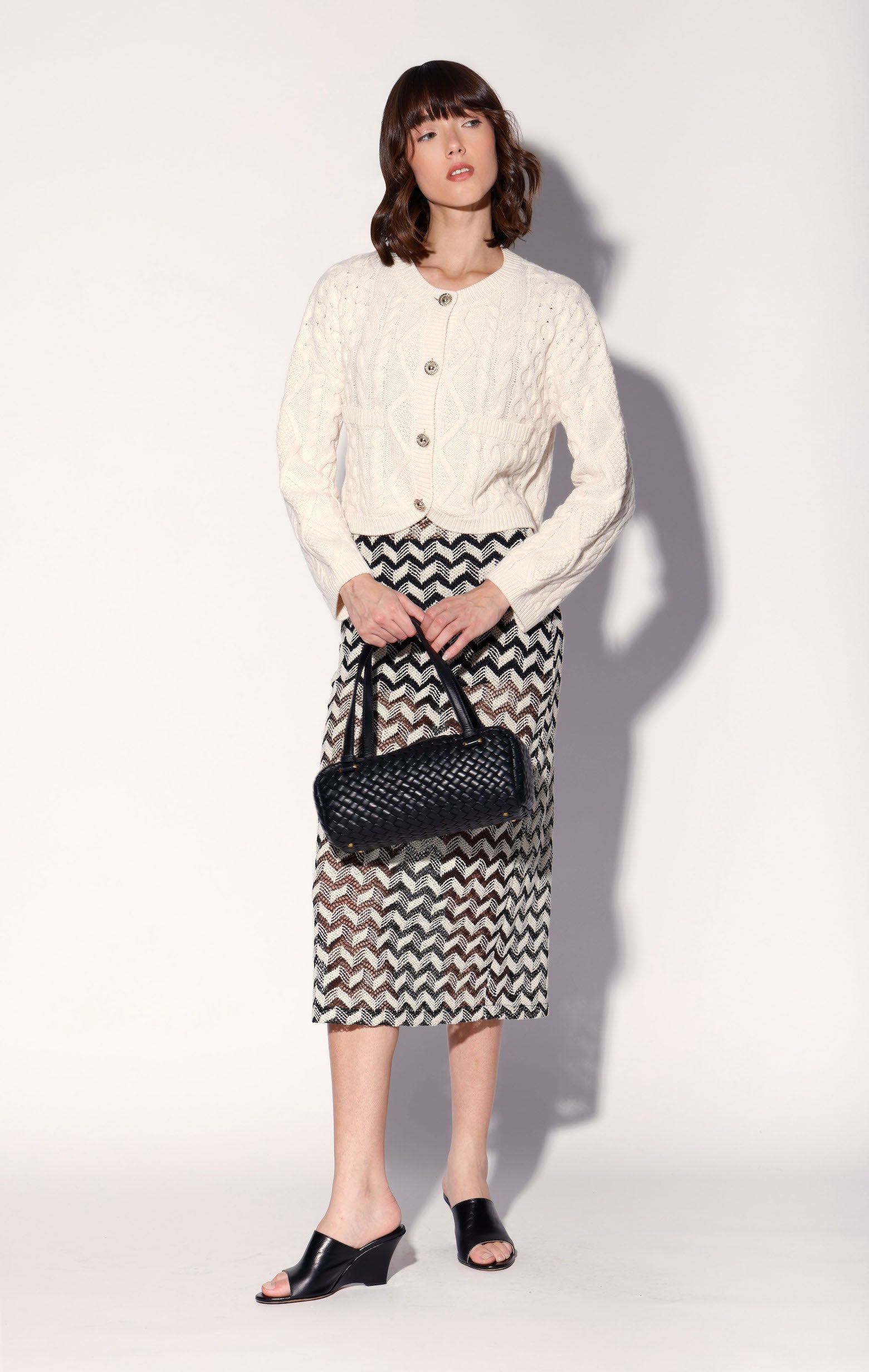 Lyla Barrel Shoulder, Black Puff