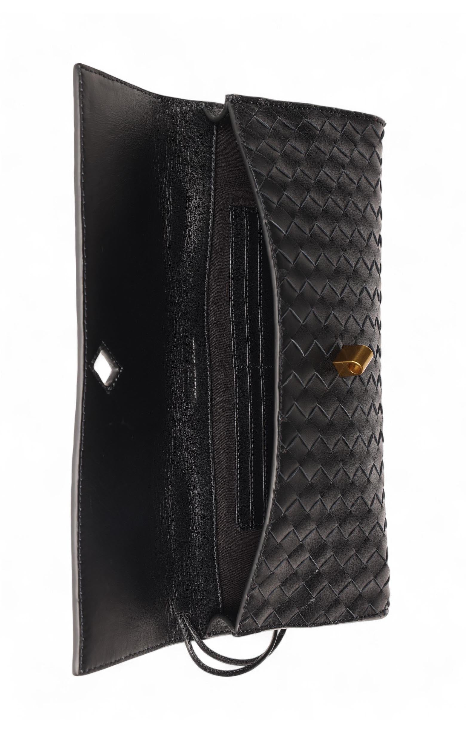 Juliette Clutch, Black