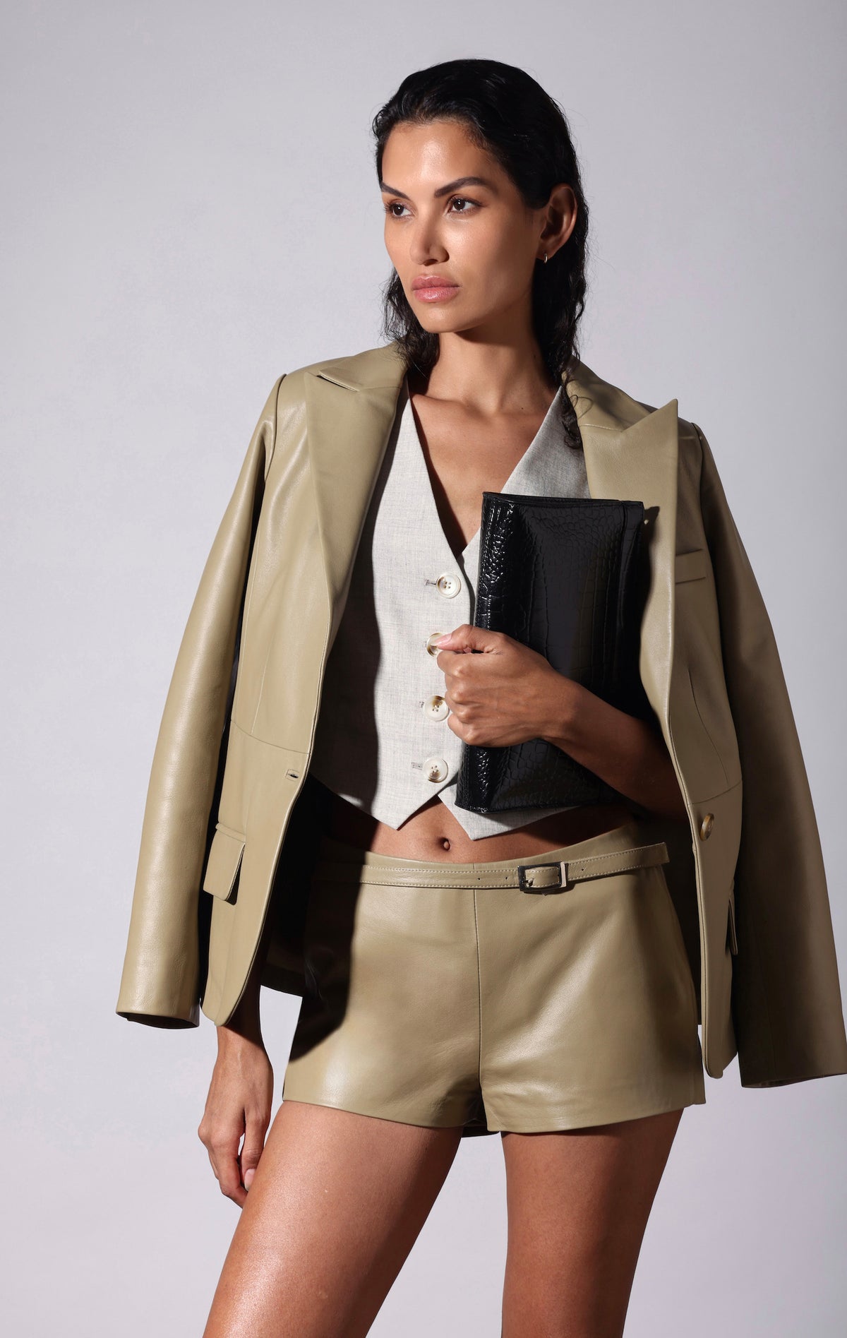 Ezra Short, Biscotti - Leather